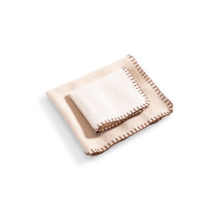 Hyde placemat with napkin
