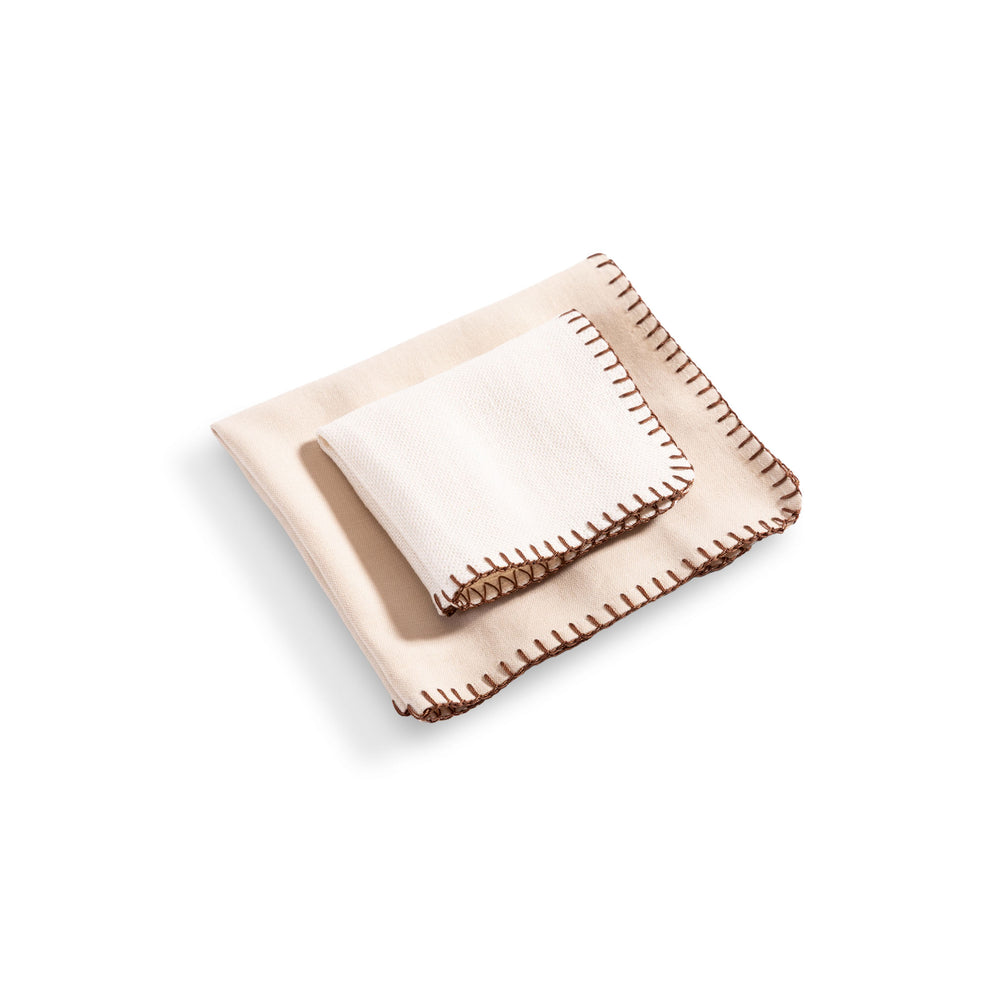 Hyde placemat with napkin